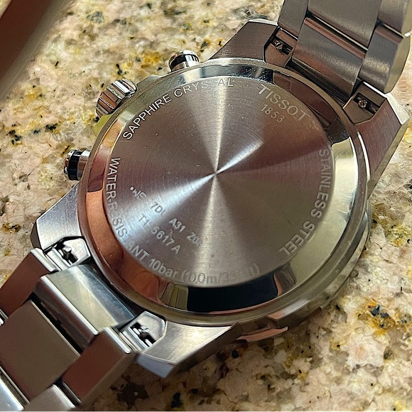 TISSOT STAINLESS STEEL WATCH WITH SAPPHIRE CHRYSTAL FACE - Picture 4 of 4